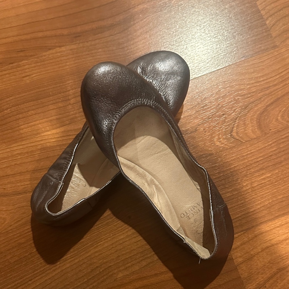 Vince Camuto Metallic Brown Leather Flats